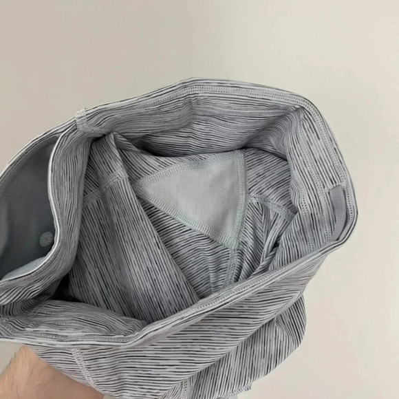 Lululemon Train Times 7/8 Pant Wee Are From Space Ice Grey Alpine White Size 2 - Picture 6 of 8